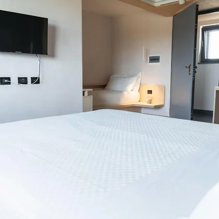 Bahal Dell'etna Agri-resort Farm stay